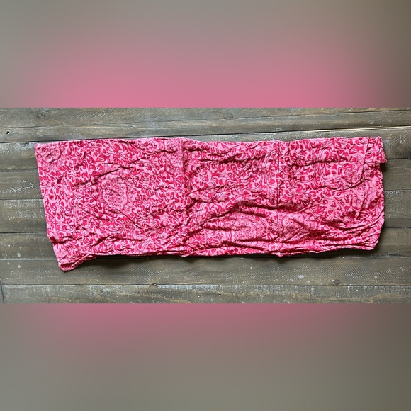 No brand tag, red floral infinity scarf, OS - Picture 1 of 2